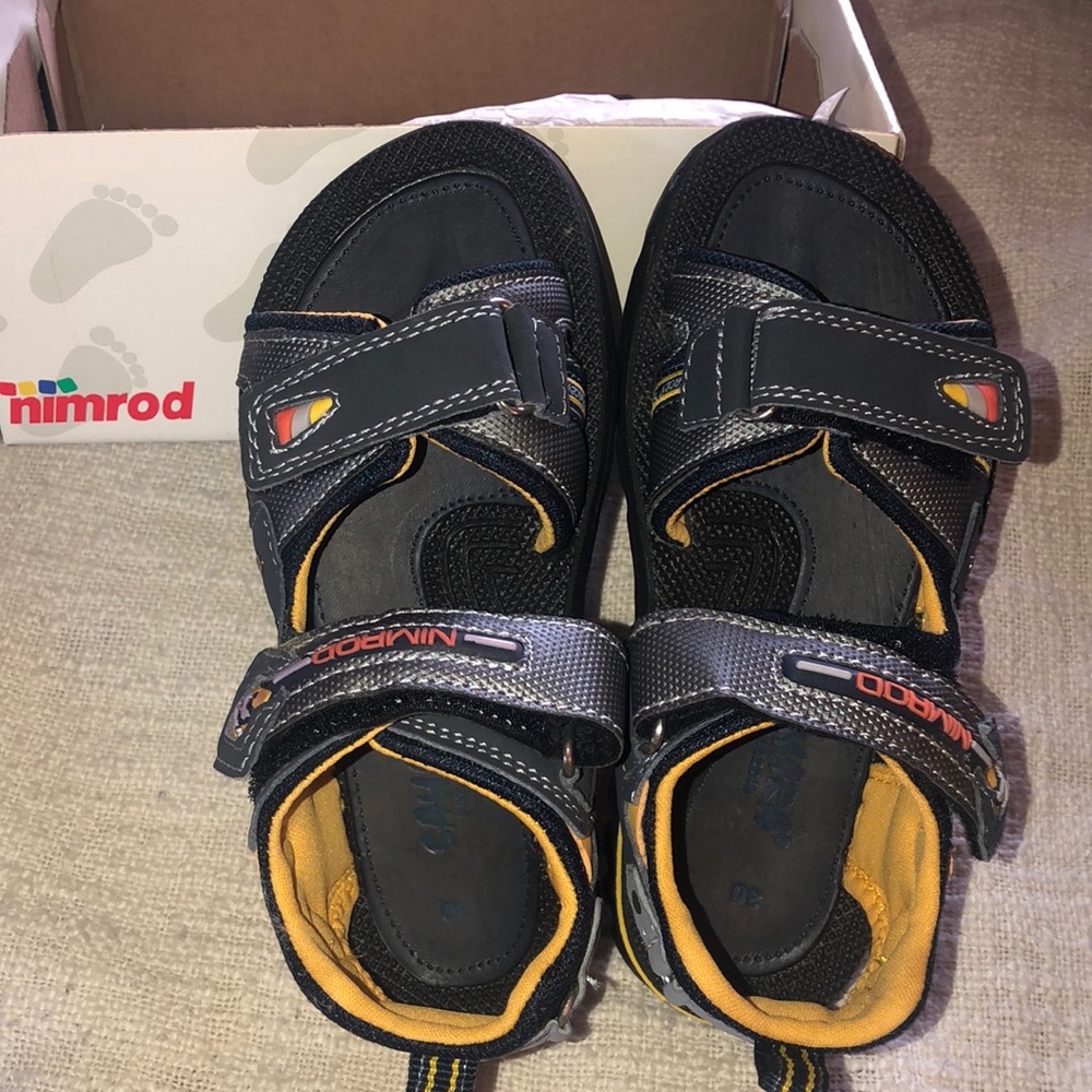 Boys sandals